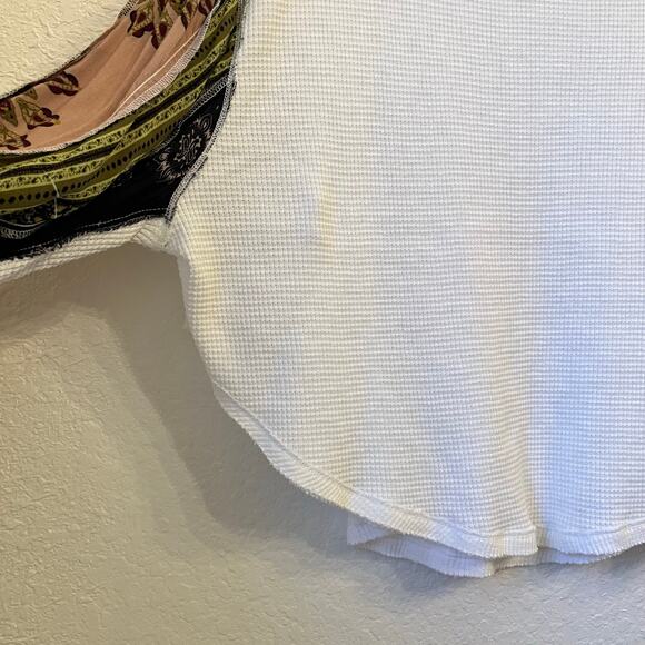 We the Free Blossom Thermal Top Size XS Ivory Patchwork Sleeve Boho Waffle Knit - Picture 8 of 12